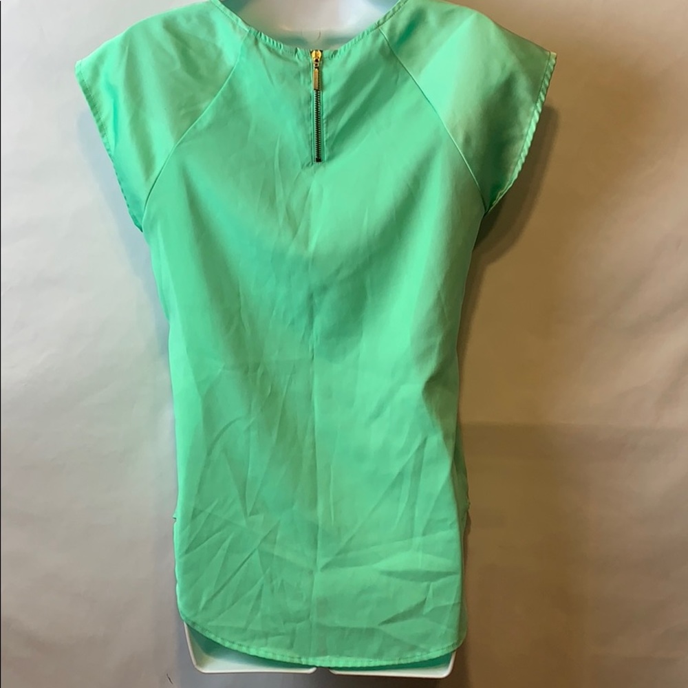 Express Top - Picture 2 of 2